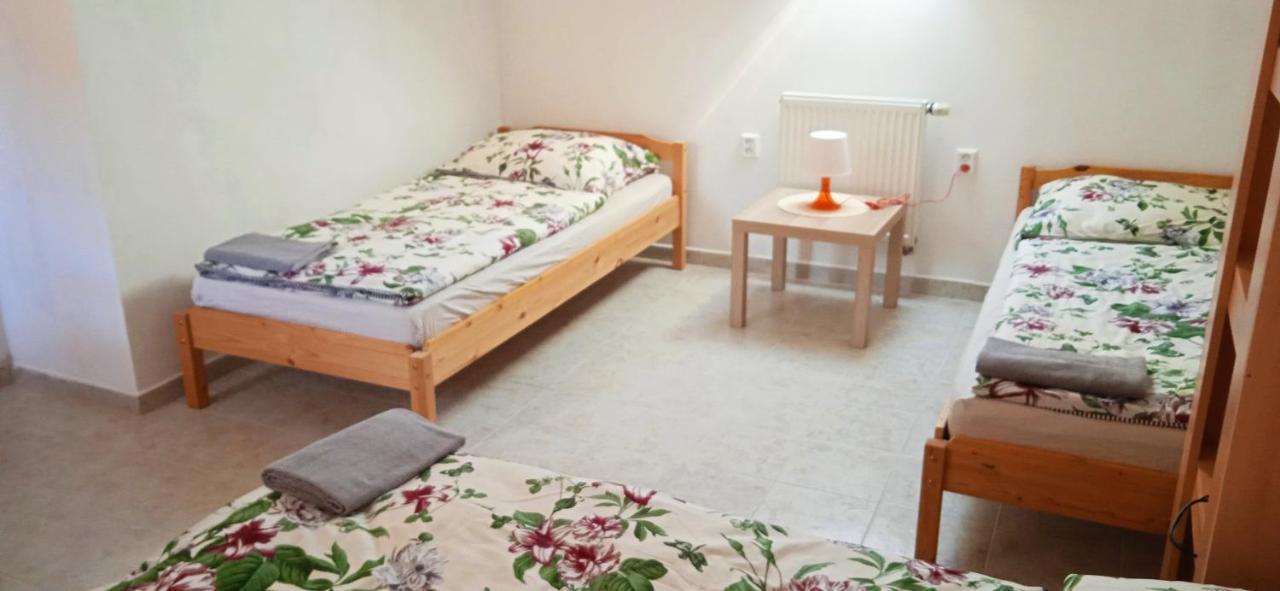 Ubytovani U Tajcu Dolni Berkovice ภายนอก รูปภาพ